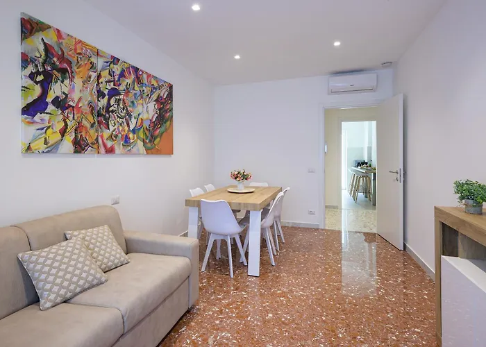 Luxury Domus- Metro Malatesta